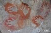 Algumas das mais de 800 mãos pintadas na Cueva de Las Manos, no sul da patagônia, na Argentina